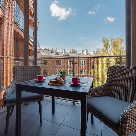 Modern & Bright Konesera Near To Pge National Stadium By Renters Apartment *