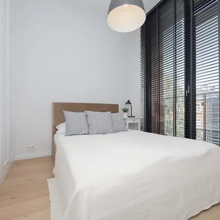 Apartment Modern & Bright Konesera Near To Pge National Stadium By Renters